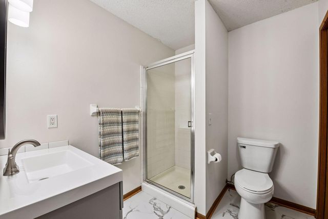7229 Bren Lane, Eden Prairie, MN 55346