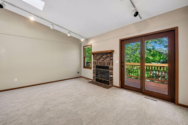 7229 Bren Lane, Eden Prairie, MN 55346