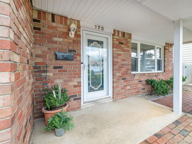 175 Soundview Drive, Port Washington, NY 11050