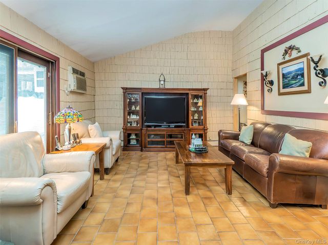 175 Soundview Drive, Port Washington, NY 11050