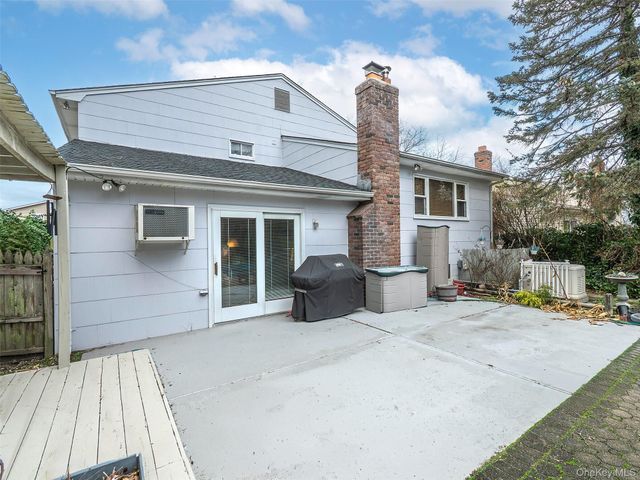 175 Soundview Drive, Port Washington, NY 11050