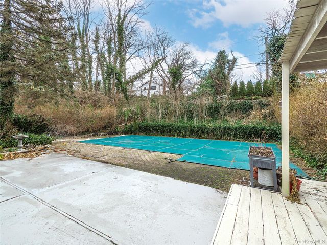 175 Soundview Drive, Port Washington, NY 11050