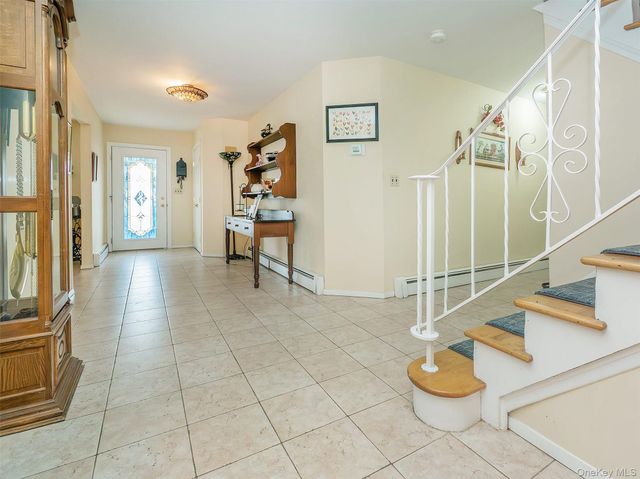 175 Soundview Drive, Port Washington, NY 11050