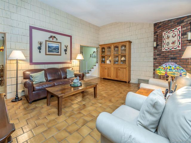 175 Soundview Drive, Port Washington, NY 11050