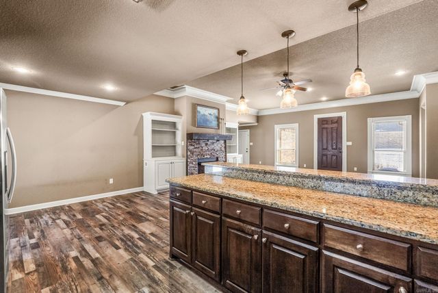 160 Creekside Drive, Austin, AR 72007