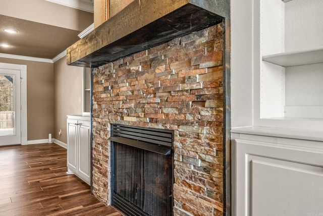 160 Creekside Drive, Austin, AR 72007