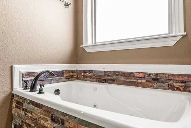 160 Creekside Drive, Austin, AR 72007