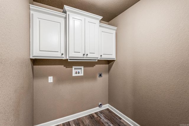 160 Creekside Drive, Austin, AR 72007