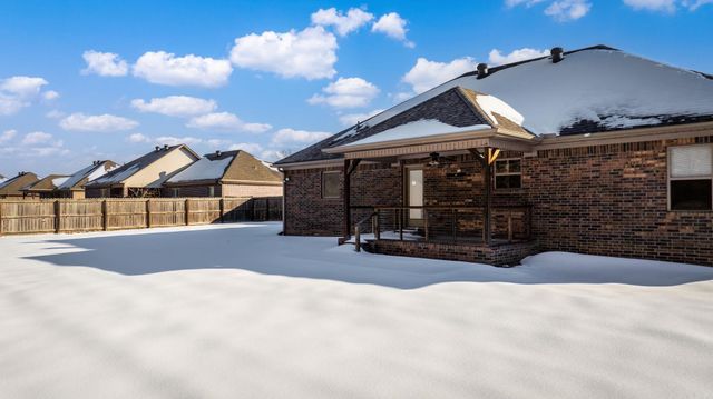 160 Creekside Drive, Austin, AR 72007