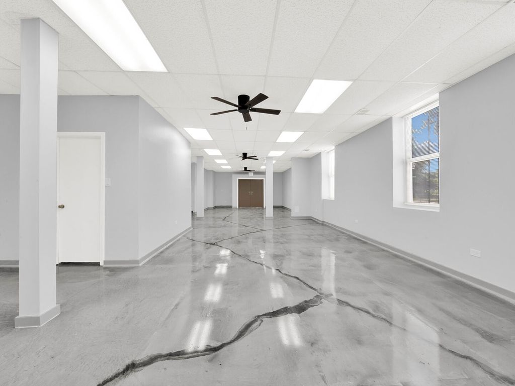 5242 S Damen Avenue, Chicago, IL 60609 — photo 4