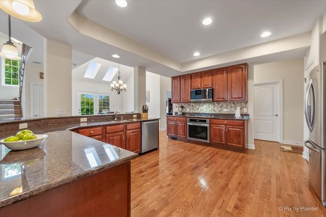505 Moose Lake Drive, North Aurora, IL 60542