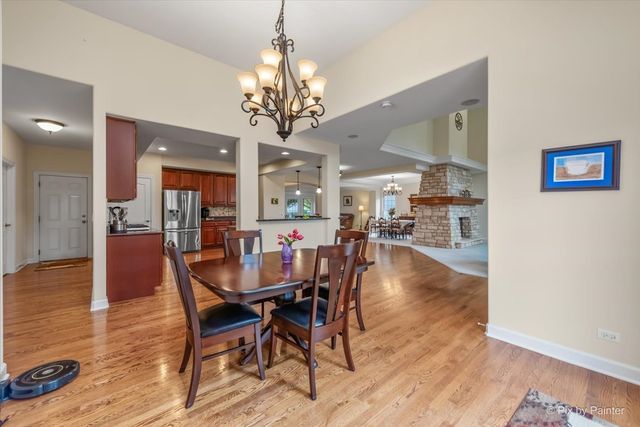 505 Moose Lake Drive, North Aurora, IL 60542