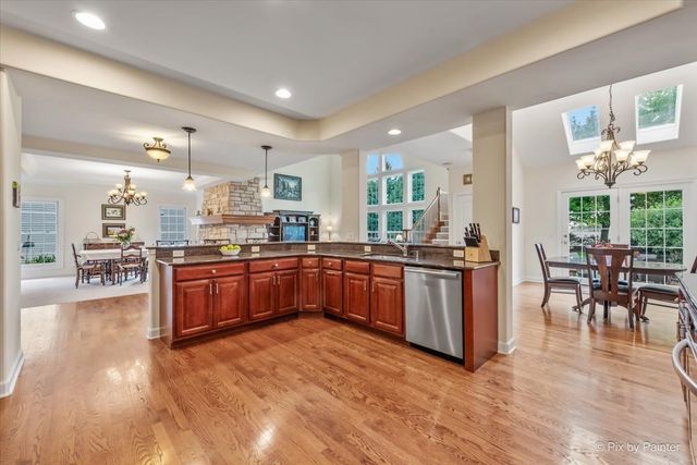 505 Moose Lake Drive, North Aurora, IL 60542