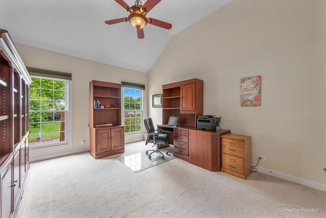 505 Moose Lake Drive, North Aurora, IL 60542