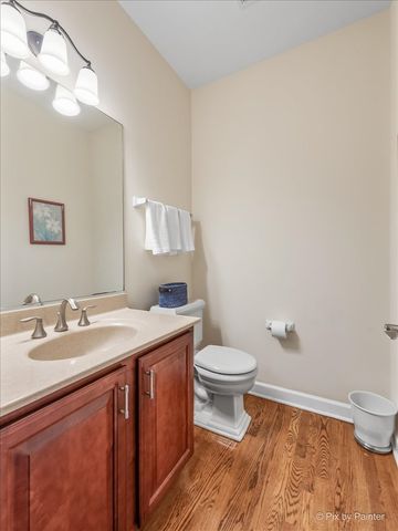 505 Moose Lake Drive, North Aurora, IL 60542