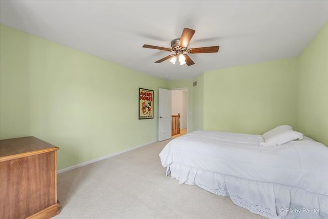 505 Moose Lake Drive, North Aurora, IL 60542