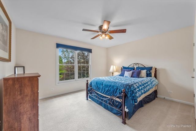 505 Moose Lake Drive, North Aurora, IL 60542