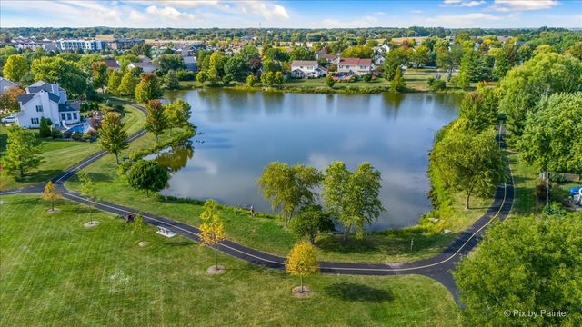 505 Moose Lake Drive, North Aurora, IL 60542