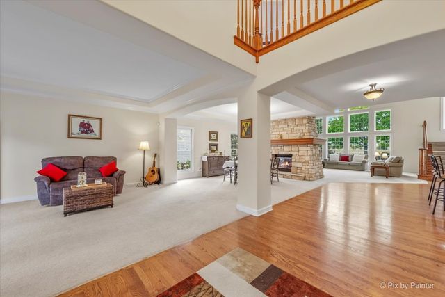 505 Moose Lake Drive, North Aurora, IL 60542