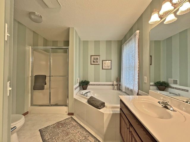 6361 Beckman Court, Inver Grove Heights, MN 55077