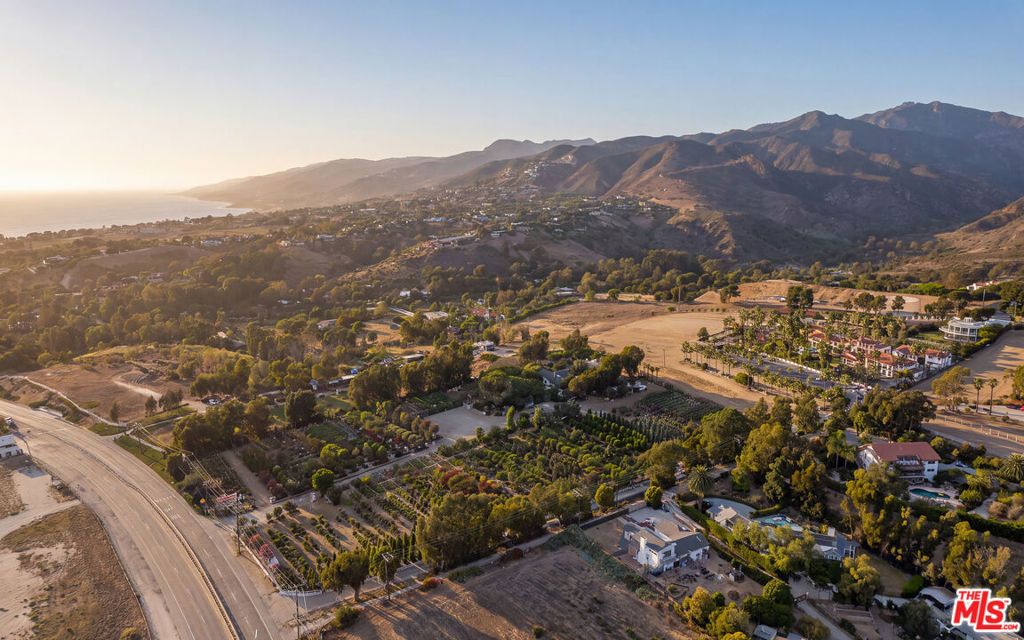 29081 Pacific Coast Highway, Malibu, CA 90265 — exterior