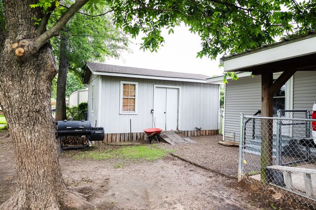 508 Fleming St., Mount Vernon, TX 75457