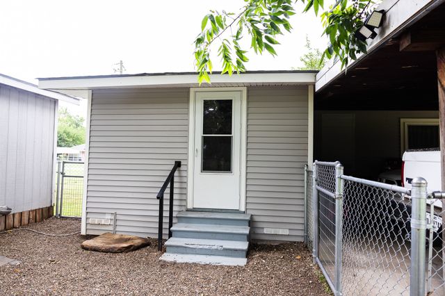 508 Fleming St., Mount Vernon, TX 75457