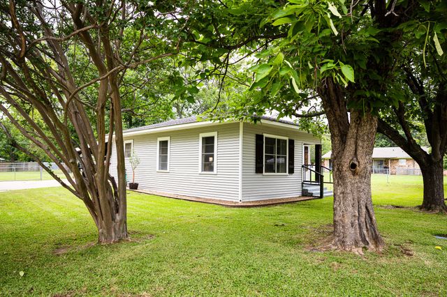508 Fleming St., Mount Vernon, TX 75457