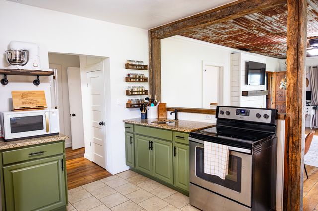 508 Fleming St., Mount Vernon, TX 75457