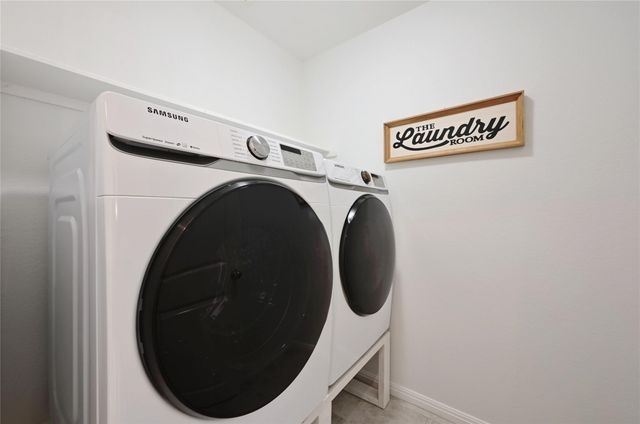 6909 Bay City BND, Austin, TX 78725