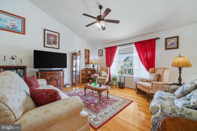 156 ADEN DR, Strasburg, VA 22657