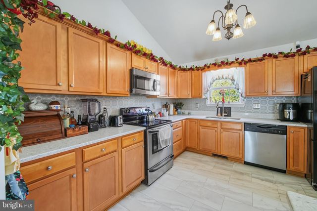 156 ADEN DR, Strasburg, VA 22657