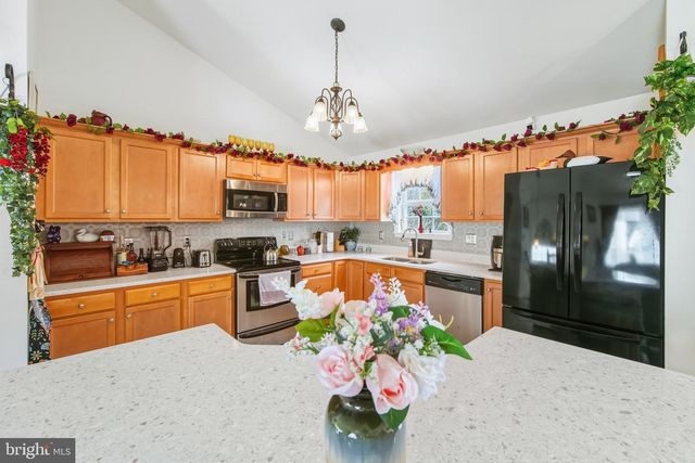 156 ADEN DR, Strasburg, VA 22657