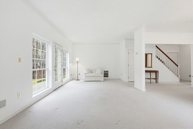 6 Balcom Dr., Foxboro, MA 02035