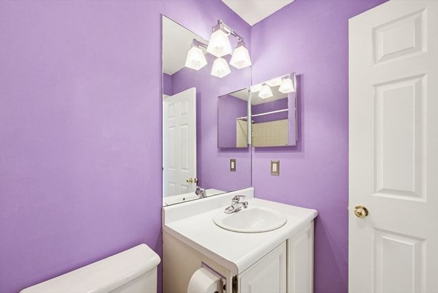 6 Balcom Dr., Foxboro, MA 02035