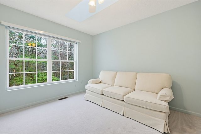 6 Balcom Dr., Foxboro, MA 02035