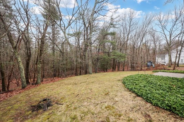 6 Balcom Dr., Foxboro, MA 02035