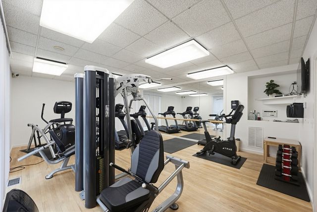 6 Balcom Dr., Foxboro, MA 02035