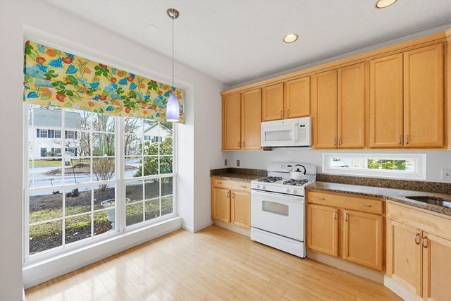 6 Balcom Dr., Foxboro, MA 02035