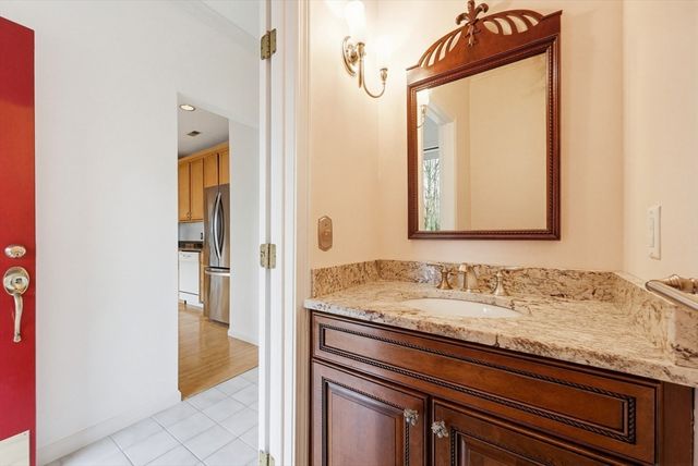 6 Balcom Dr., Foxboro, MA 02035