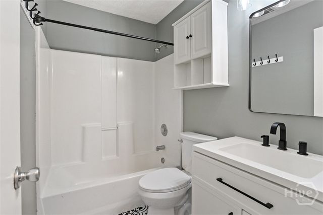 143 Cambridge Drive, Savannah, GA 31419
