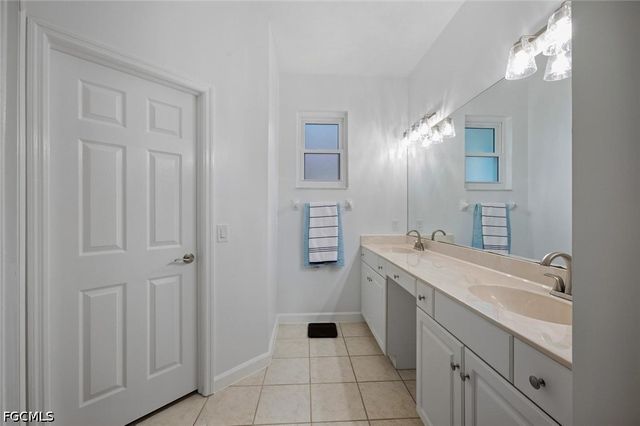 14052 Clear Water LN, Fort Myers, FL 33907