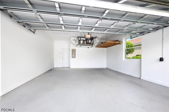 14052 Clear Water LN, Fort Myers, FL 33907