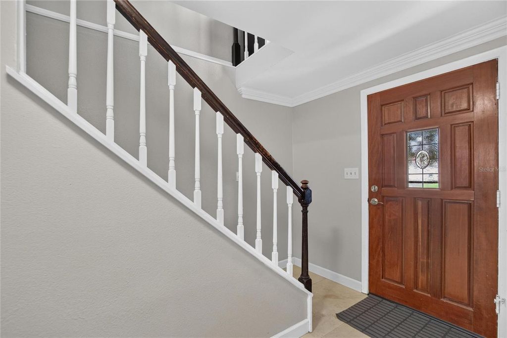 Image 13 of property listing at 10718 DRUMMOND RD, Tampa, FL 33615