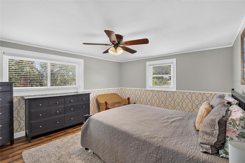 Image 32 of property listing at 10718 DRUMMOND RD, Tampa, FL 33615