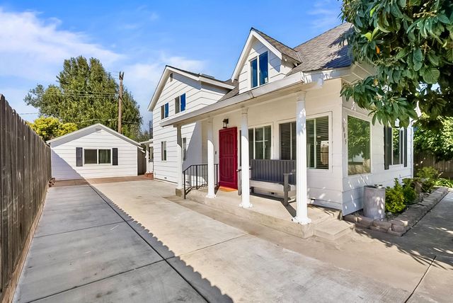 1005 Woodrow Ave, Modesto, CA 95350