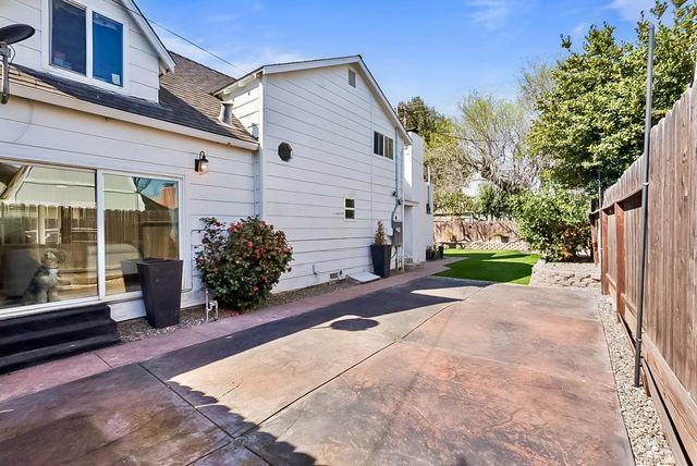 1005 Woodrow Ave, Modesto, CA 95350