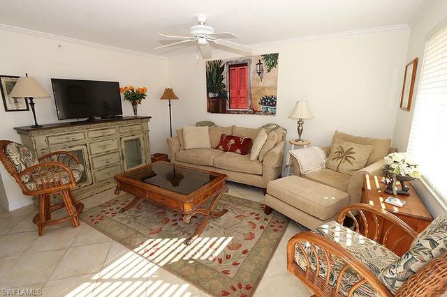 480 5th ST S 202, Naples, FL 34102