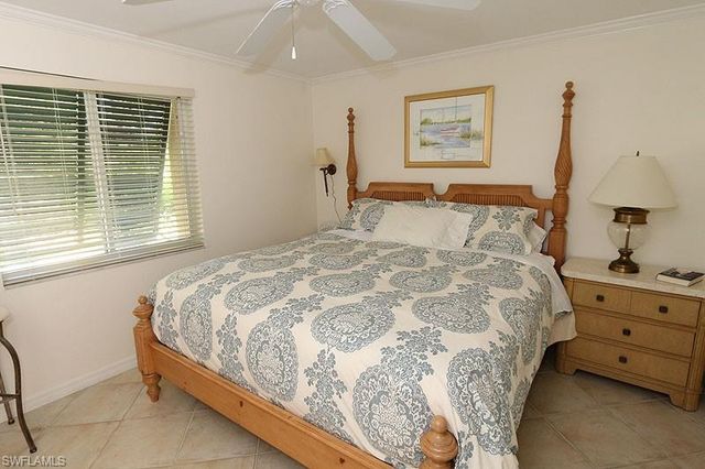 480 5th ST S 202, Naples, FL 34102