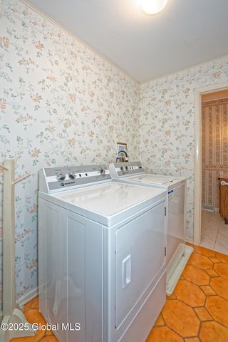 50 Southbury Road, Clifton Park, NY 12065